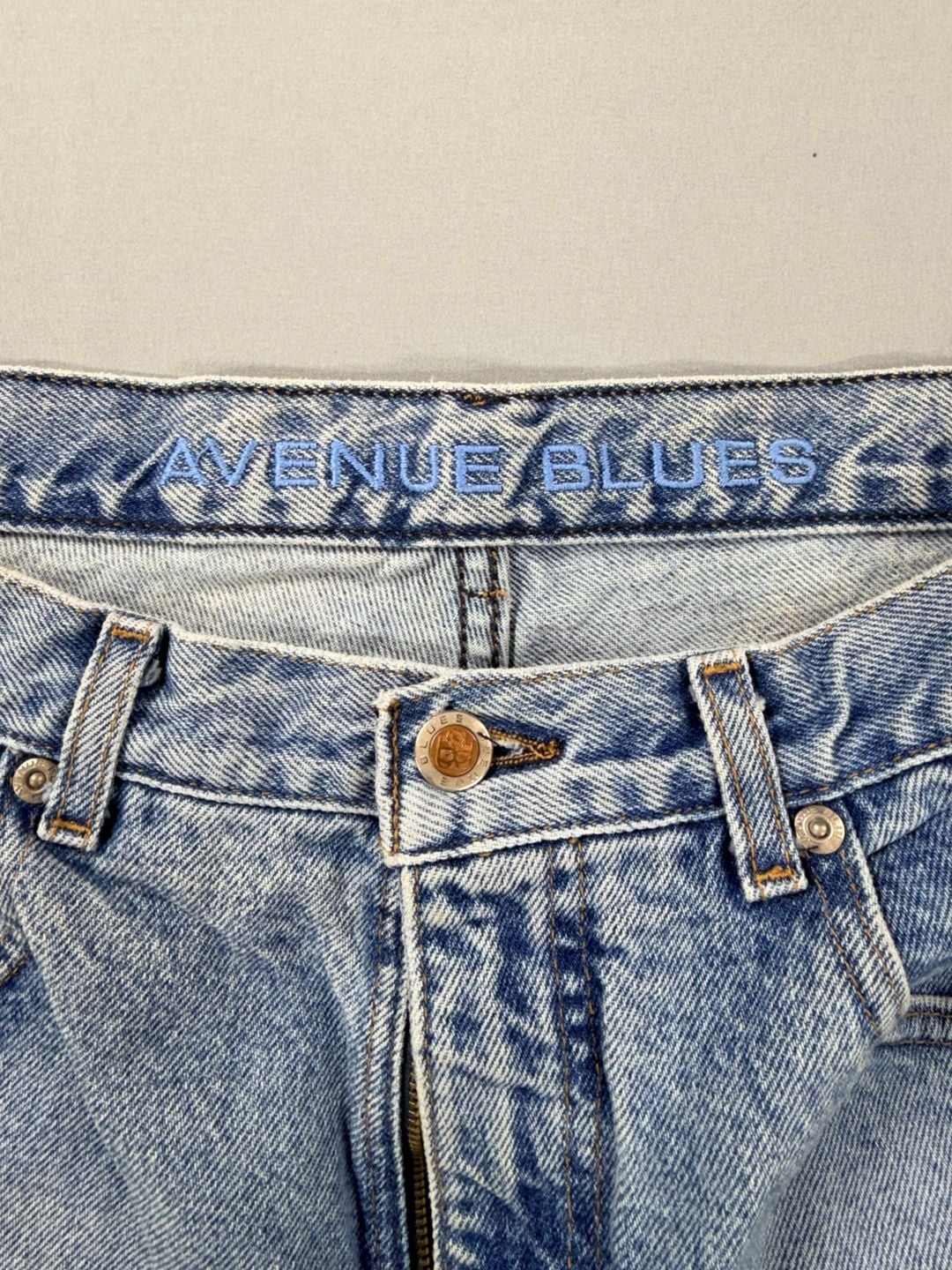 Avenue Blues Vintage High-Waisted Straight-Leg Jeans w/ Floral Embroidery Sz 14 7