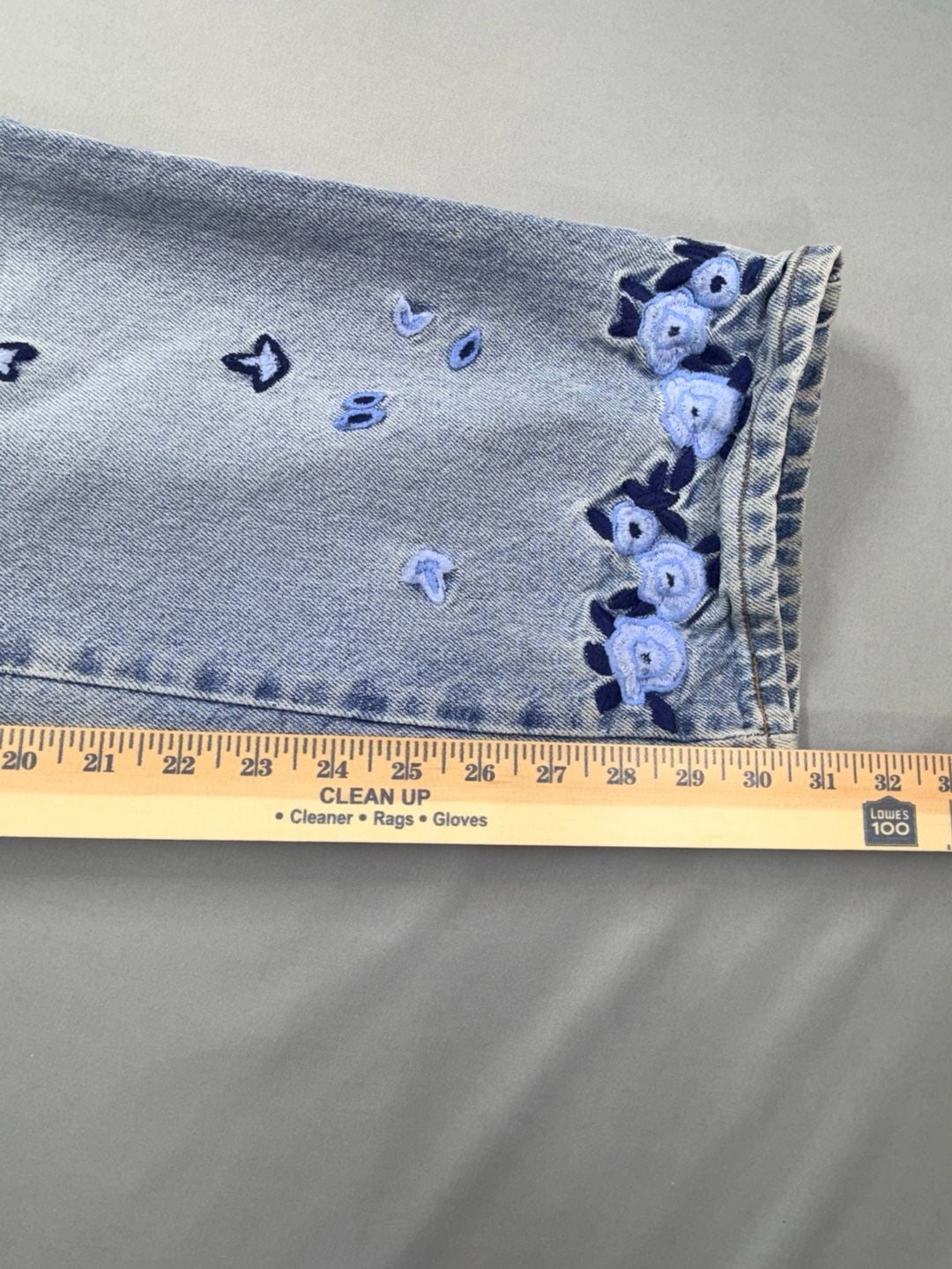Avenue Blues Vintage High-Waisted Straight-Leg Jeans w/ Floral Embroidery Sz 14 11
