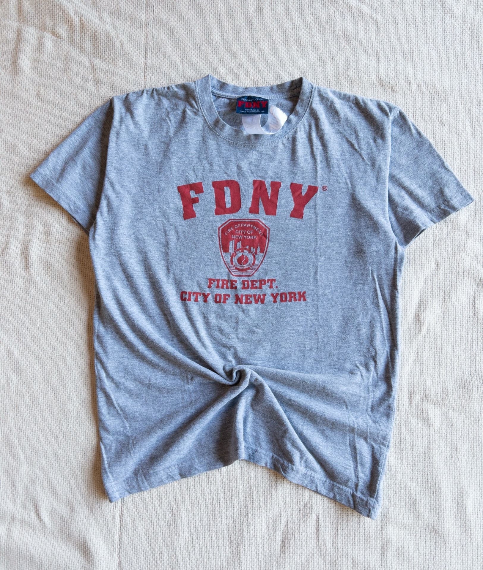Y2K 2006 | FDNY New York City Fire Department Official Licensed Gray Crewneck T-Shirt First Responder 🔥 NYC 9