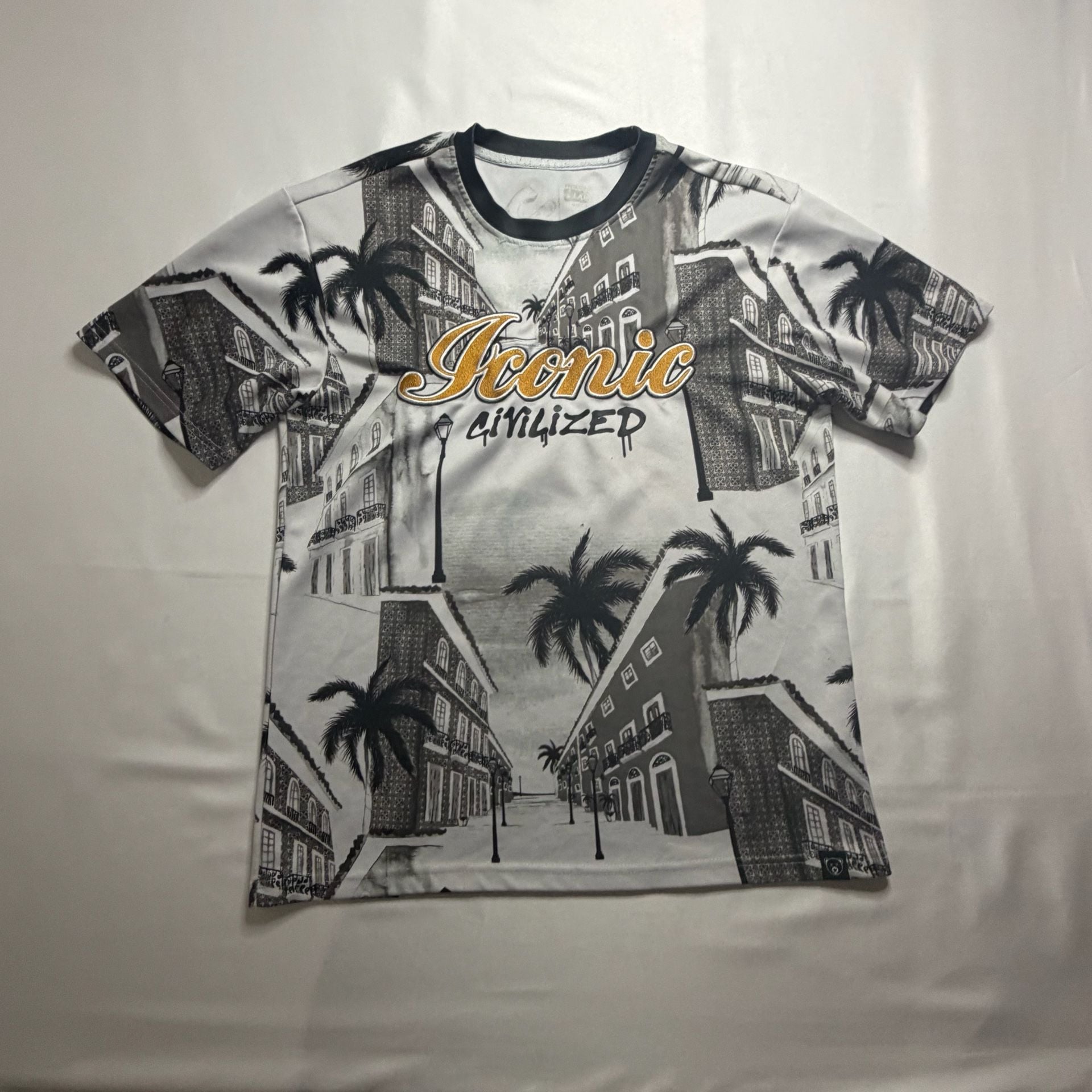 Civilized 'Iconic' Graphic Print T-Shirt with Palm Tree and Cityscape Motif 2