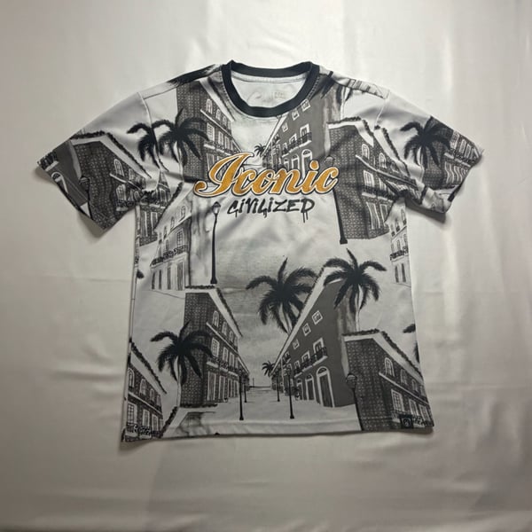 Civilized 'Iconic' Graphic Print T-Shirt with Palm Tree and Cityscape Motif