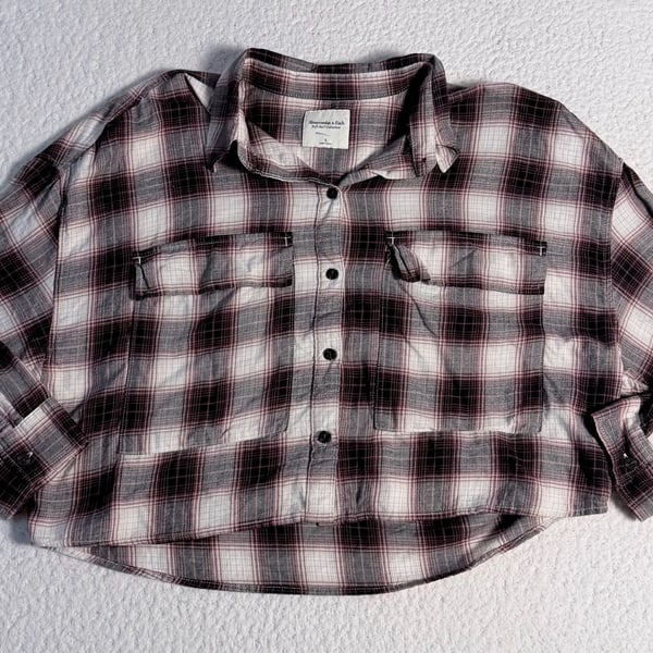 Abercrombie & Fitch Soft A&F Collection Cropped Plaid Flannel Shirt