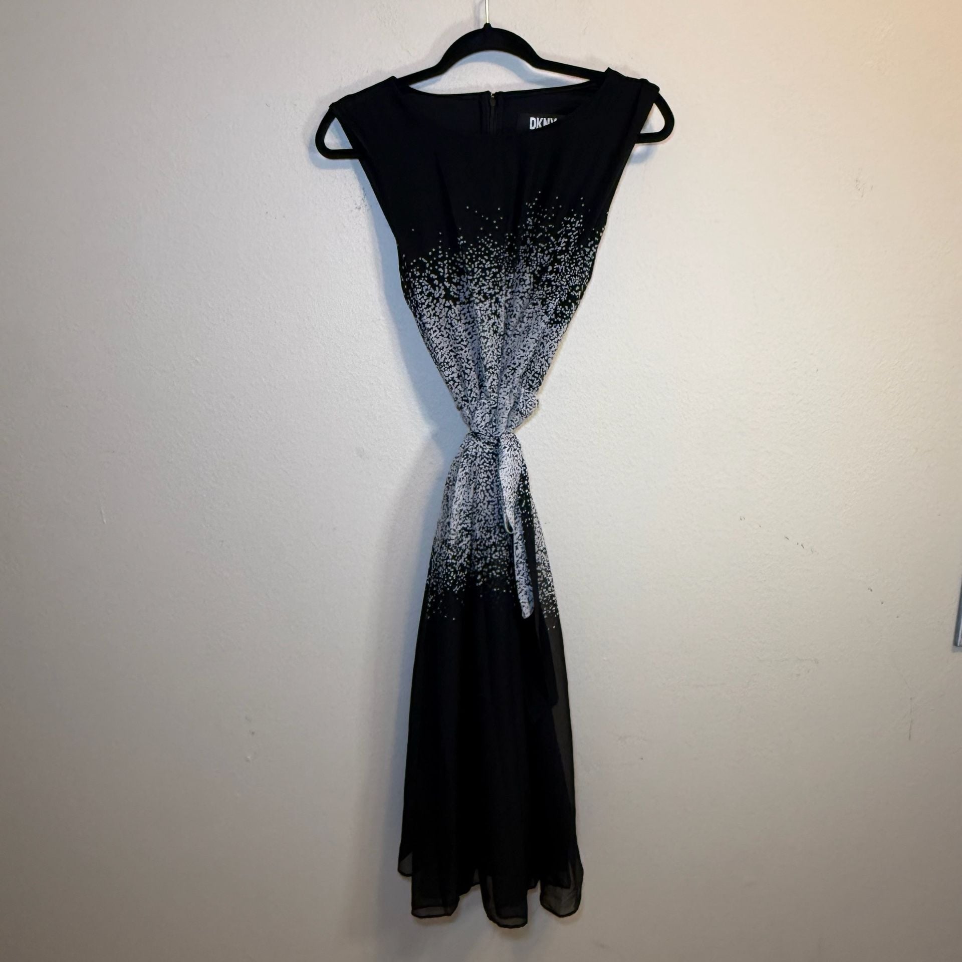 DKNY Black & White Ombre Cap Sleeve Midi Dress. Evening Dress. 2