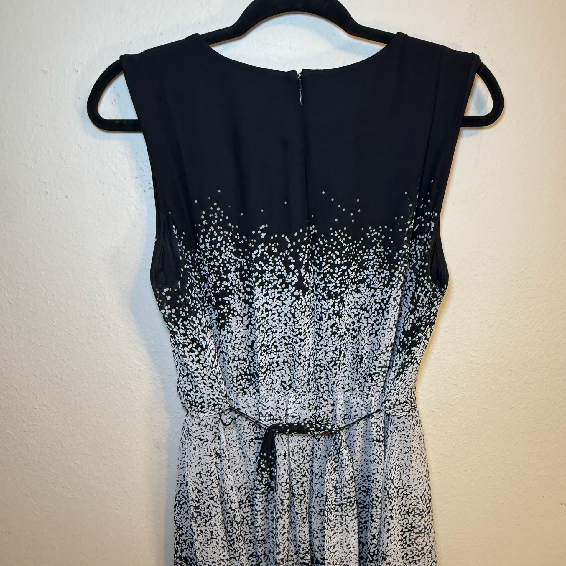 DKNY Black & White Ombre Cap Sleeve Midi Dress. Evening Dress. 7