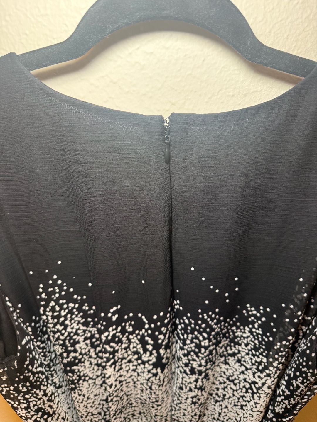 DKNY Black & White Ombre Cap Sleeve Midi Dress. Evening Dress. 8