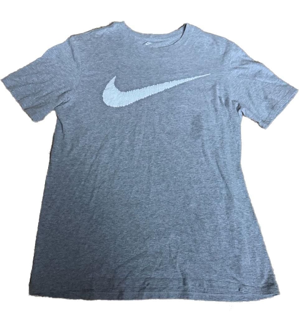 Nike Sportswear Graphic T-Shirt in Grey Heather 2