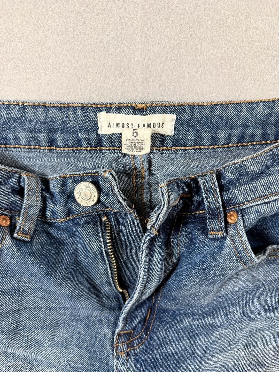 Almost Famous Women's Blue Denim Raw Hem Cutoff Shorts Size 5 3