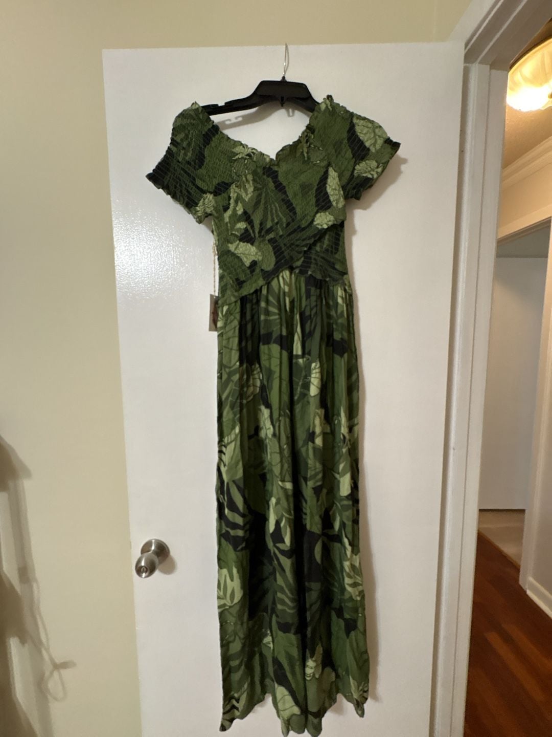 Jessica Simpson Women's Tropical Leaf Print Smocked Bodice Maxi Dress 4