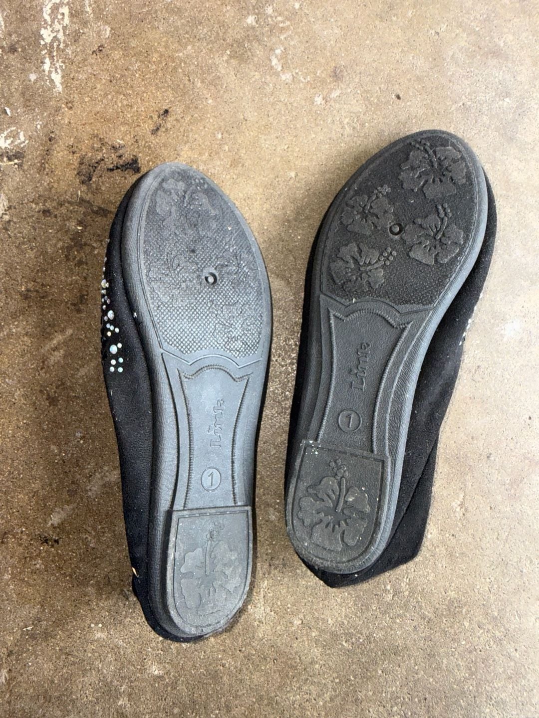 Link Comfort Black Suede Embellished Rhinestone Girls Ballet Flats size 1 4