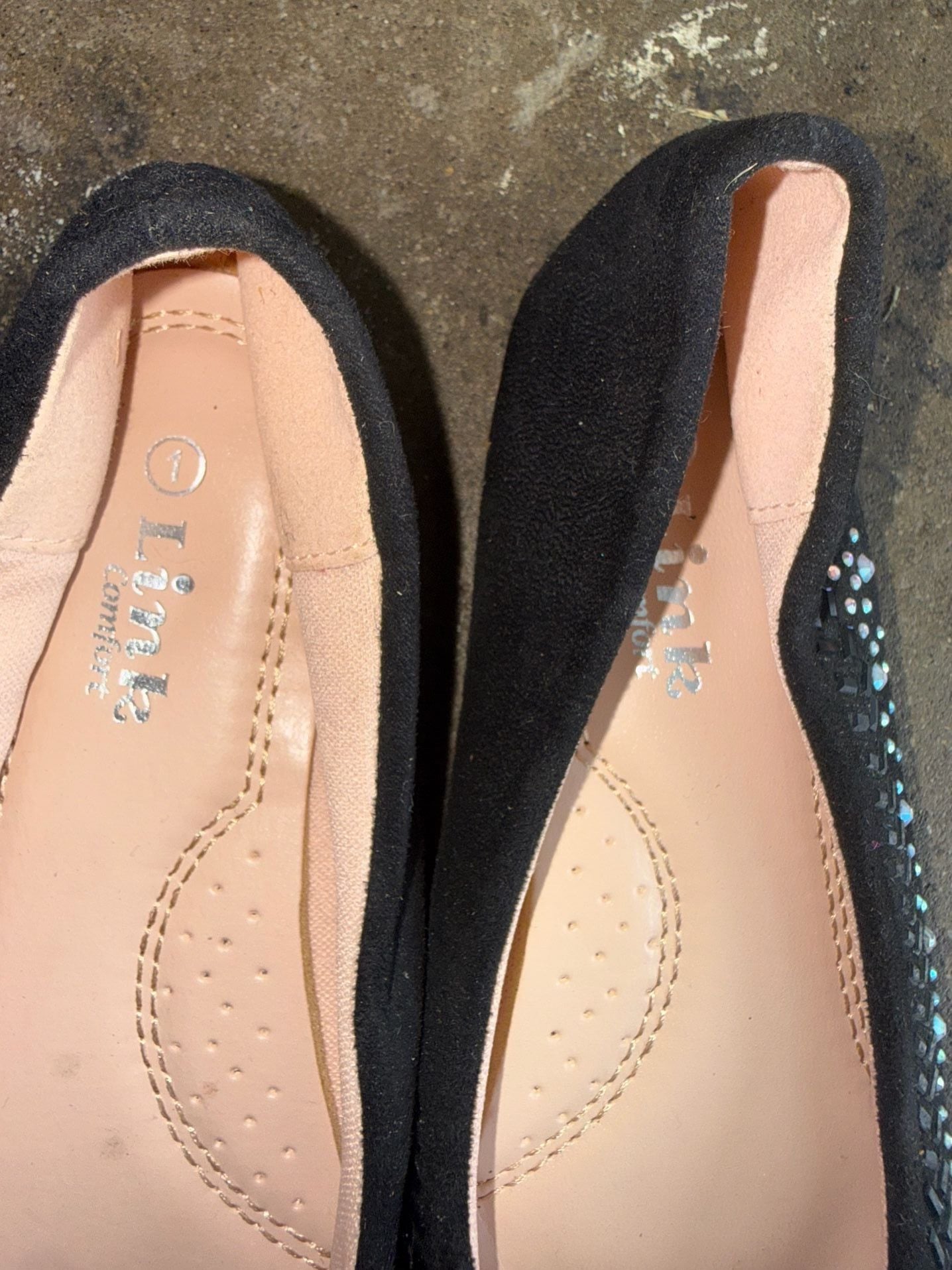 Link Comfort Black Suede Embellished Rhinestone Girls Ballet Flats size 1 3