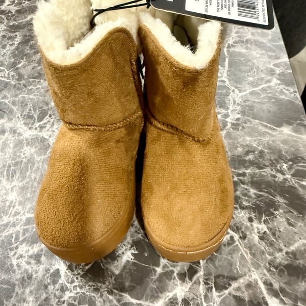 Bebe Girls Faux Fur Lined Suede Boots in Cognac, Size 7