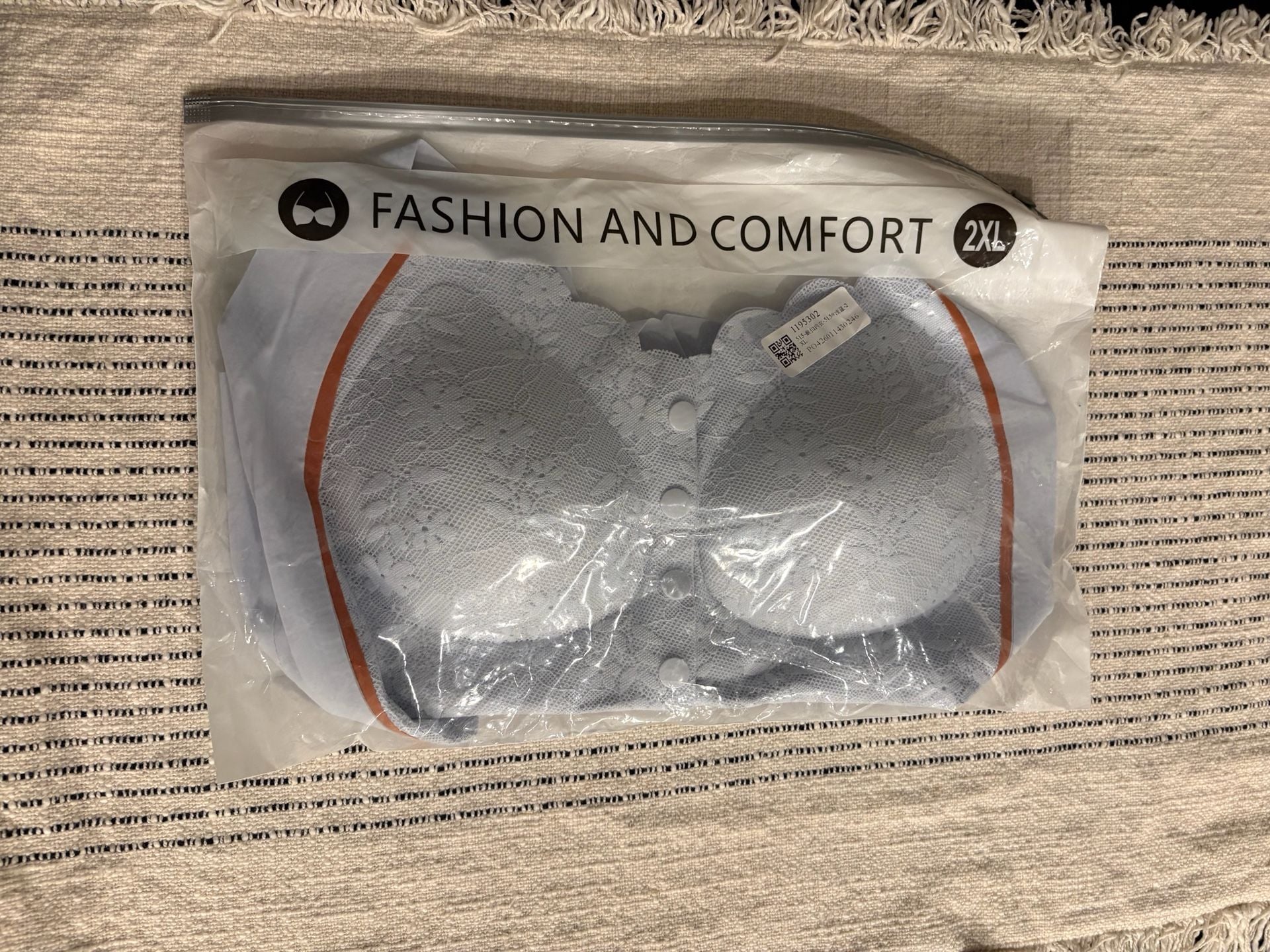 Fashion and Comfort Wireless Lace Front Buckle V-Neck Bralette pink AND blue xxl 4