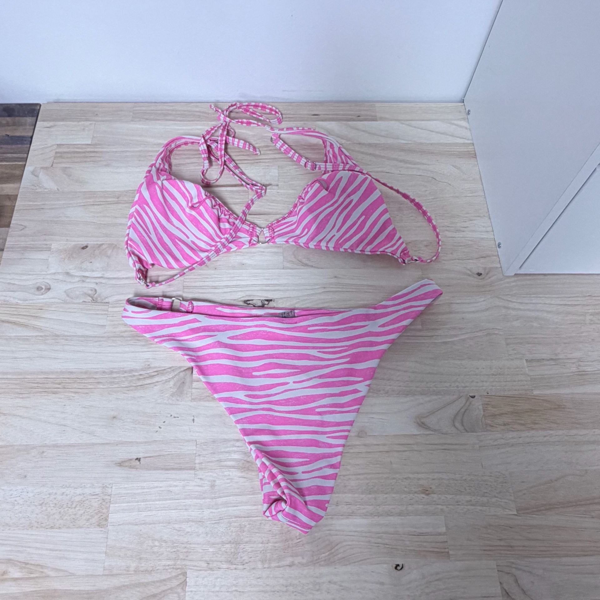 Zebra Striped Pattern Bikini & Cover Up 2