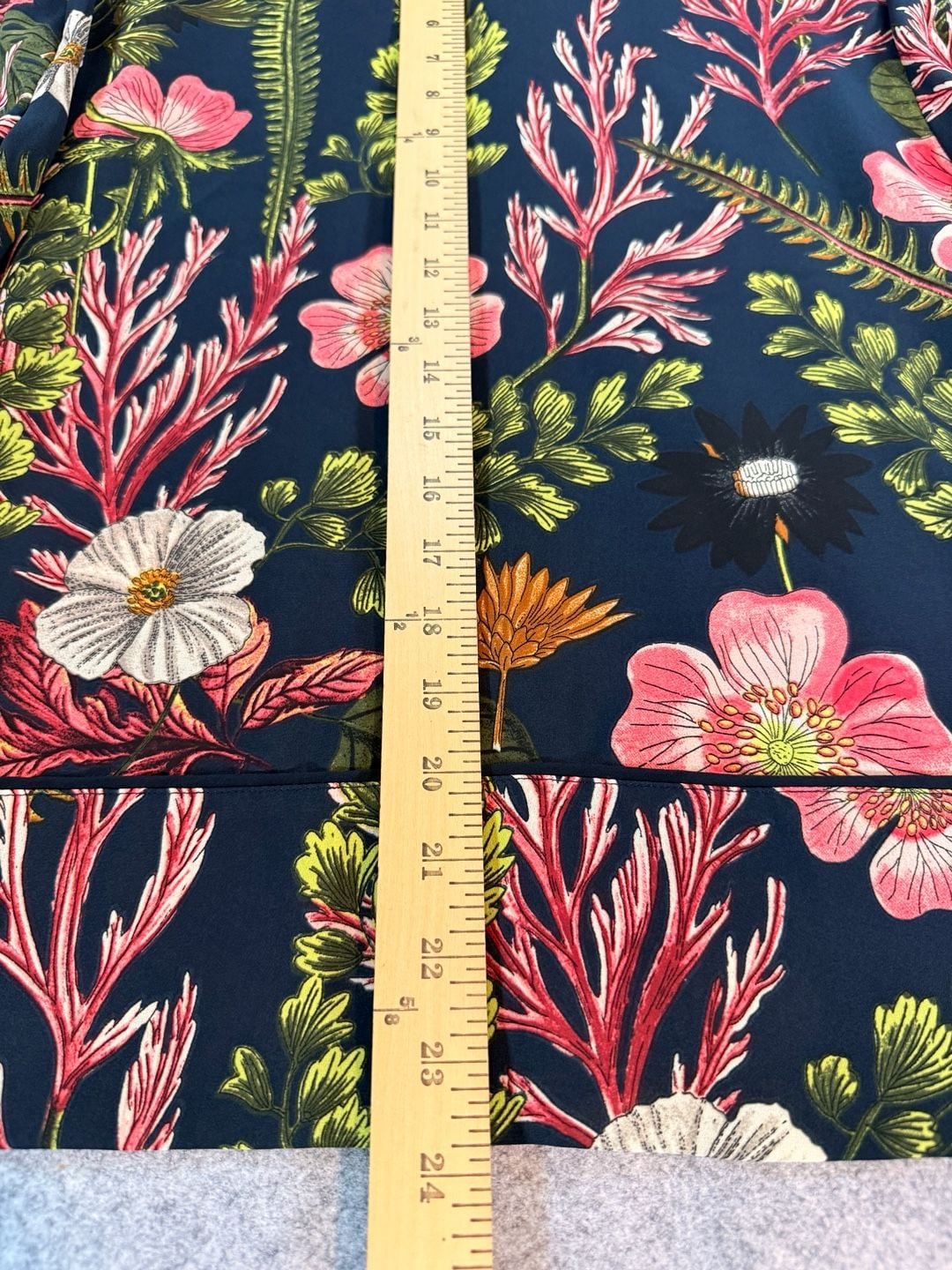 H&M Long Sleeve Floral Print Button-Up Blouse Size 6 9