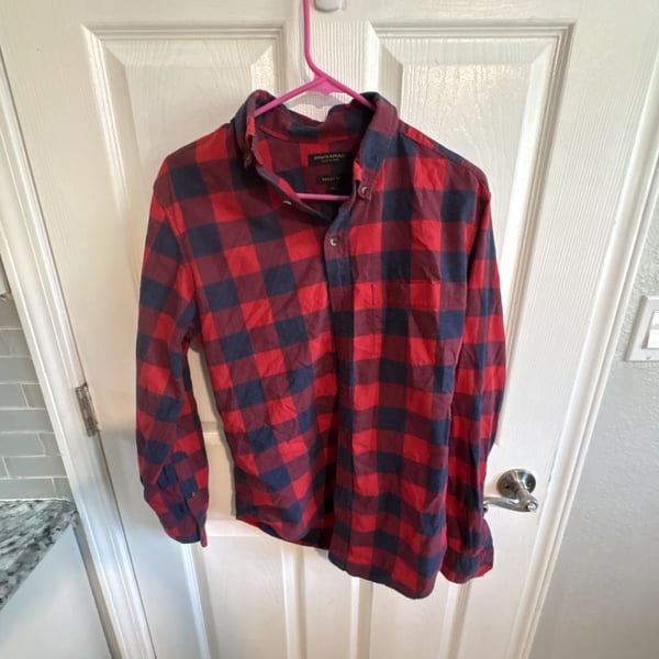 Banana Republic Luxe Flannel Grant Fit Men's Red and Navy Plad