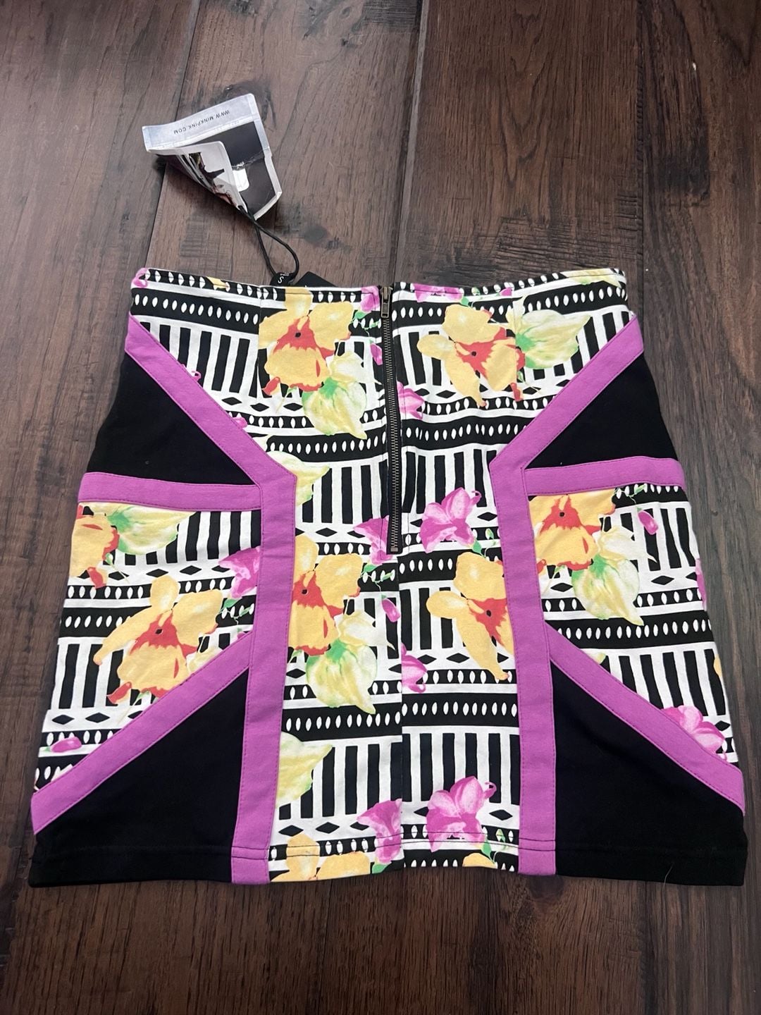 Minkpink Women's Size Small Floral and Geometric Print Mini Skirt Purple Vintage Deadstock 3