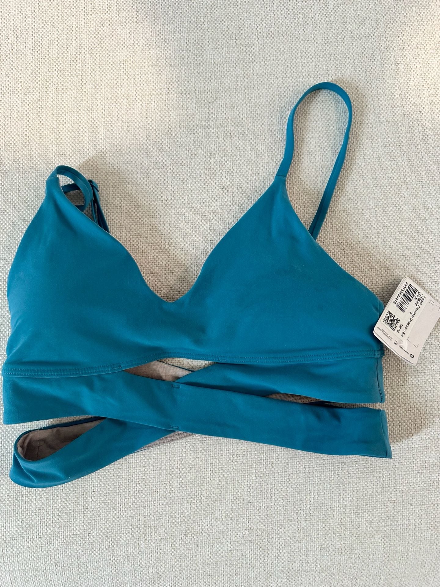 Lululemon V-Neck Crossover Underband Bra 1