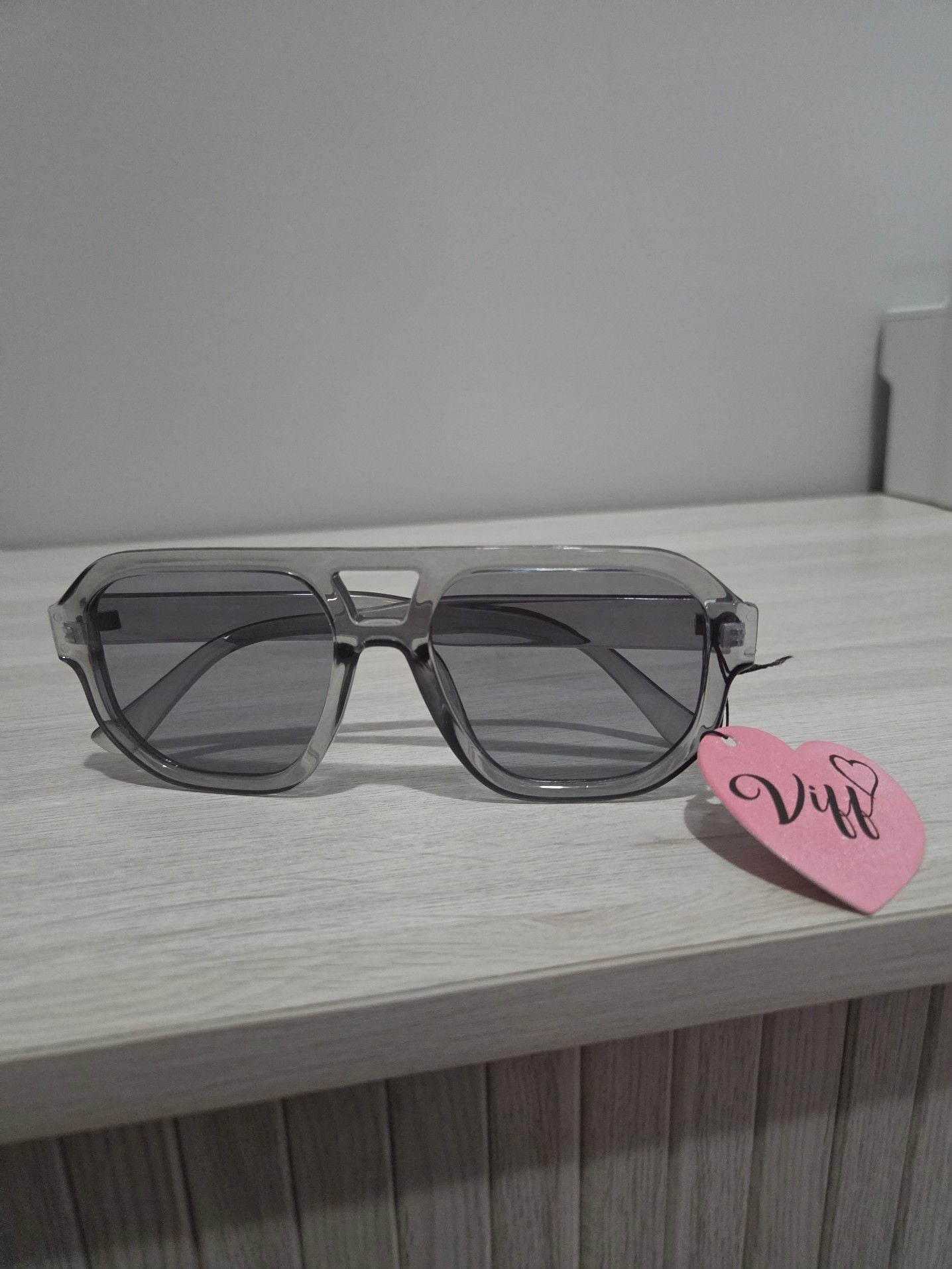 Viff Aviator Style Geometric Flat Top Sunglasses in Transparent Grey 2