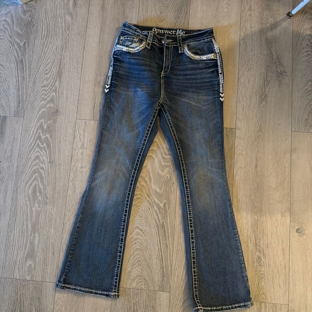 Answer Me Women's Rhinestone Embellished Bootcut Jeans Size 9/30 1