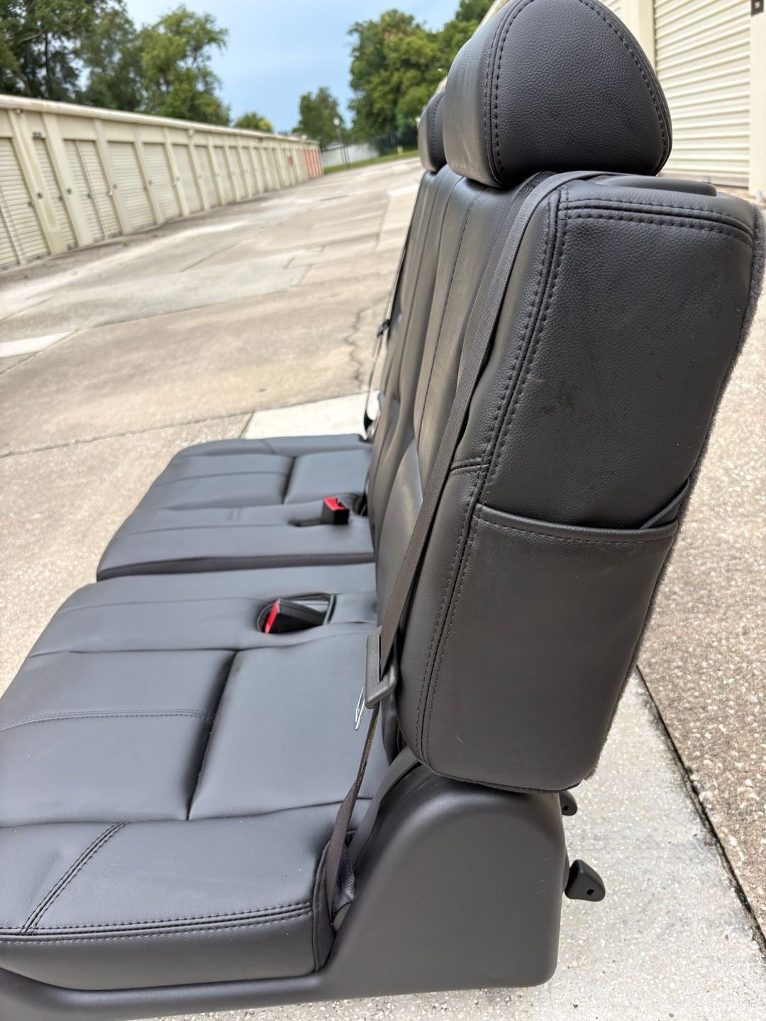 CHEVY GMC OEM TAHOE YUKON BLACK 3RD ROW SEATS 2007-2014 7
