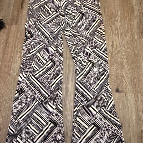 VS PINK Geo Print Wide Leg Beach Pants