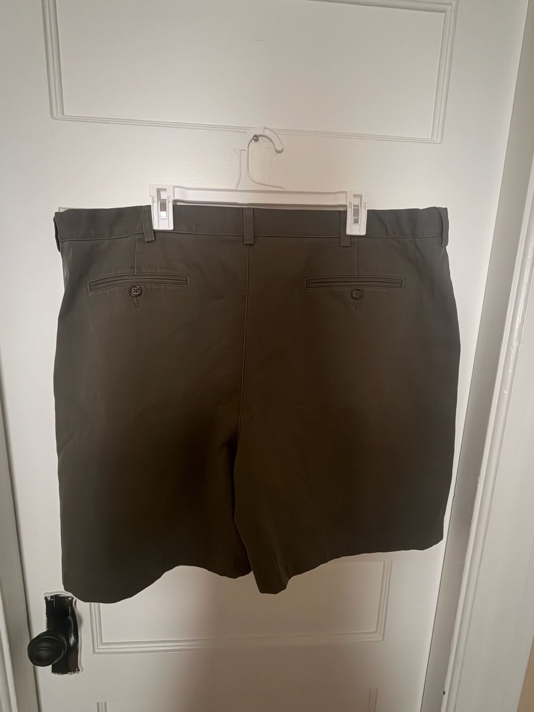L.L.Bean Men's Comfort Waist Pleated Cotton Chino Shorts 3