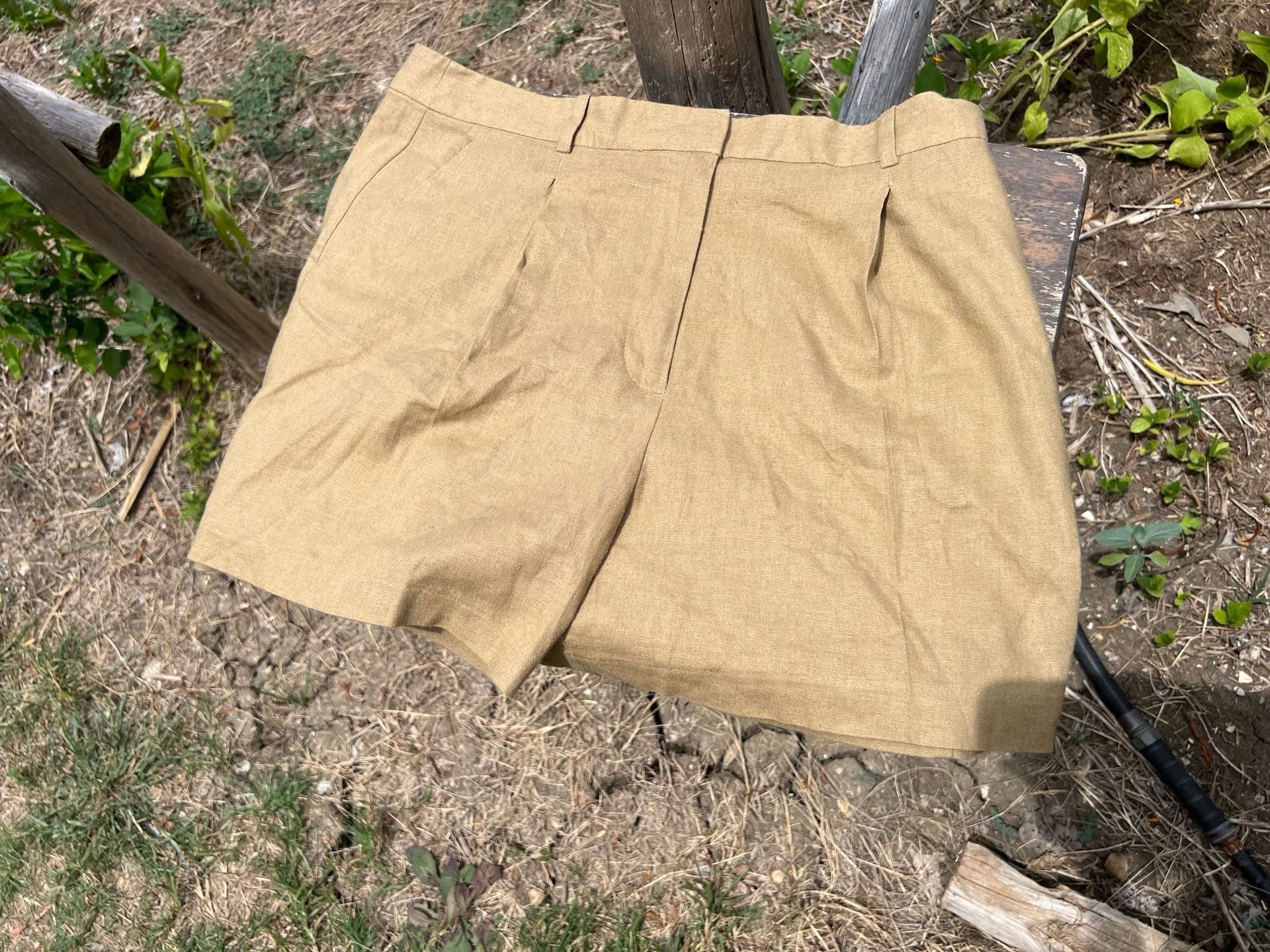 Zara Women's Tan Pleated Linen Blend Tailored Shorts 2