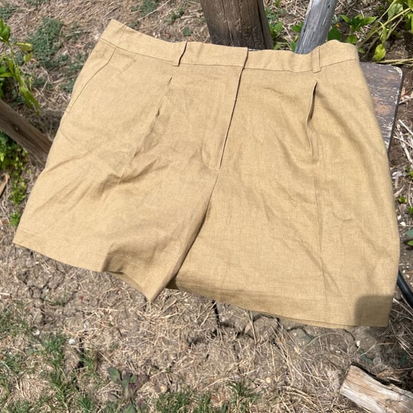 Zara Women's Tan Pleated Linen Blend Tailored Shorts