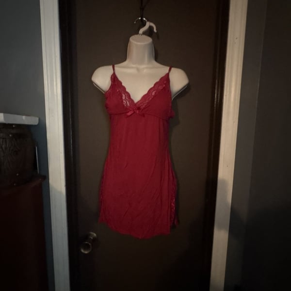 Eirece Women's Red Lace Trim V-Neck Spaghetti Strap Babydoll Sleep Chemise