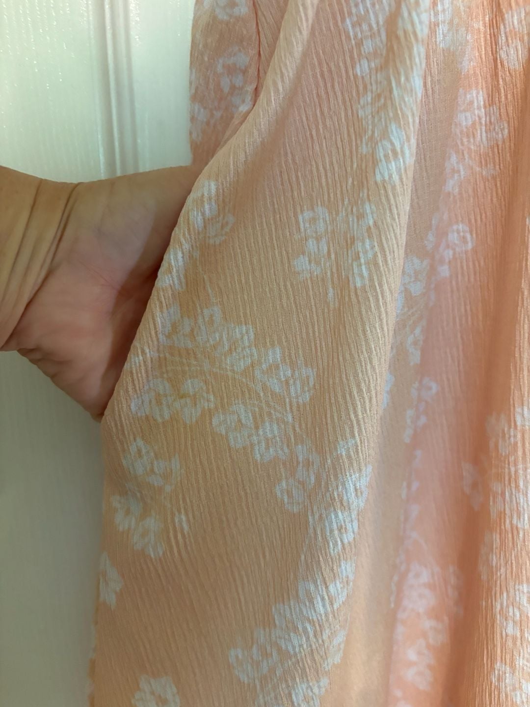 EUC LuLaRoe Alina Smocked Puff Sleeve Midi Dress in Peach Floral Print, large 5