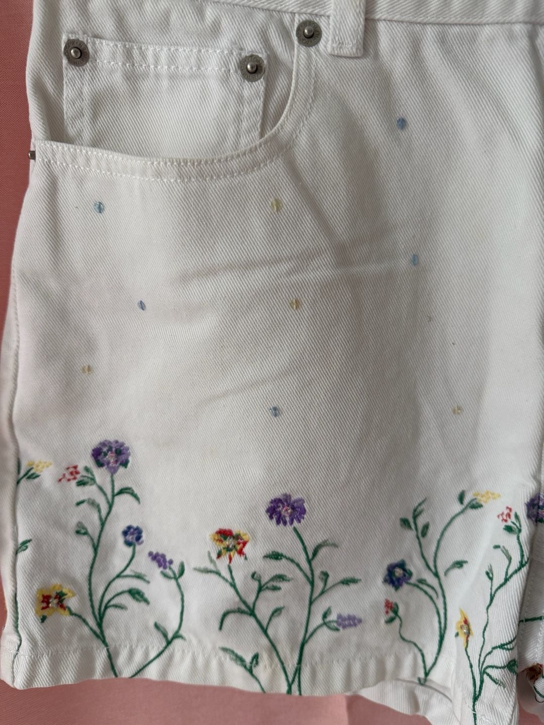 Vintage Tommy Hilfiger White Denim Shorts with Floral Embroidery, Size 6 4