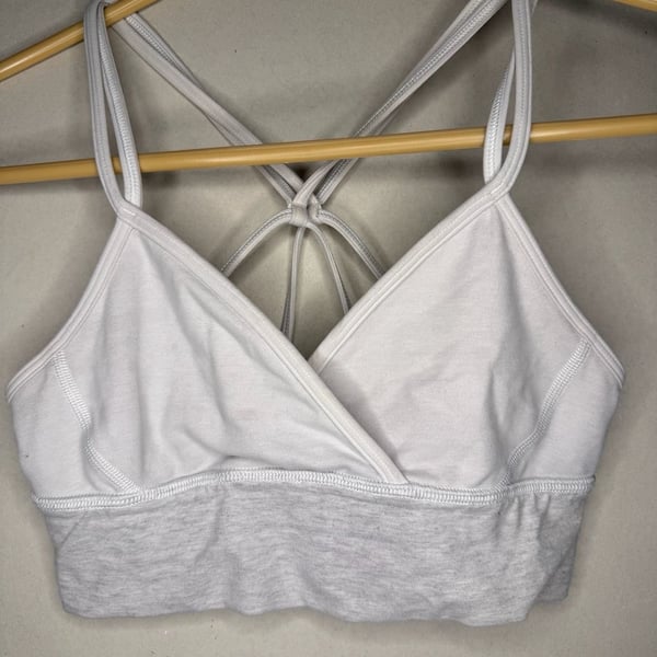 Lululemon Superb Bra White/Heathered White Strappy Back