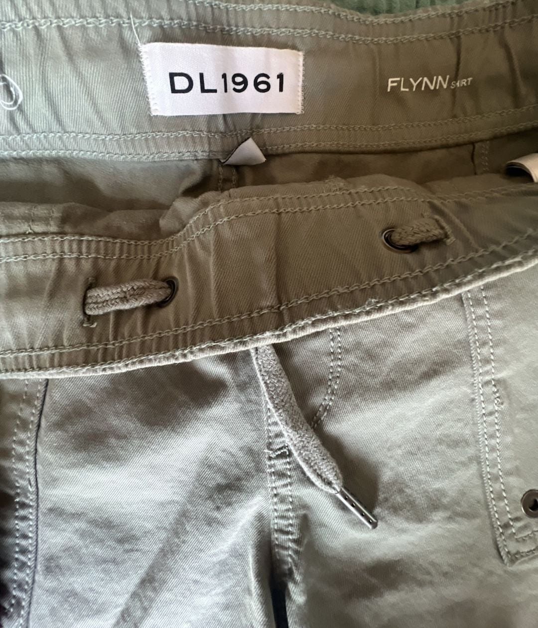 DL1961 Flynn Raw Hem Utility Shorts, Size 31 3