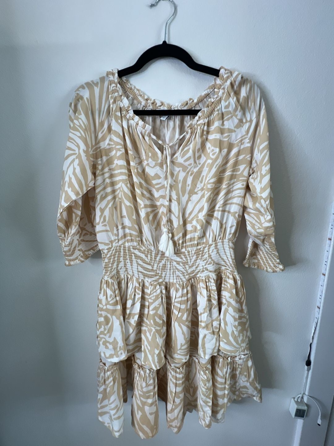 Patrons of Peace Tiered Mini Dress Size L Beige Tropical Print 3