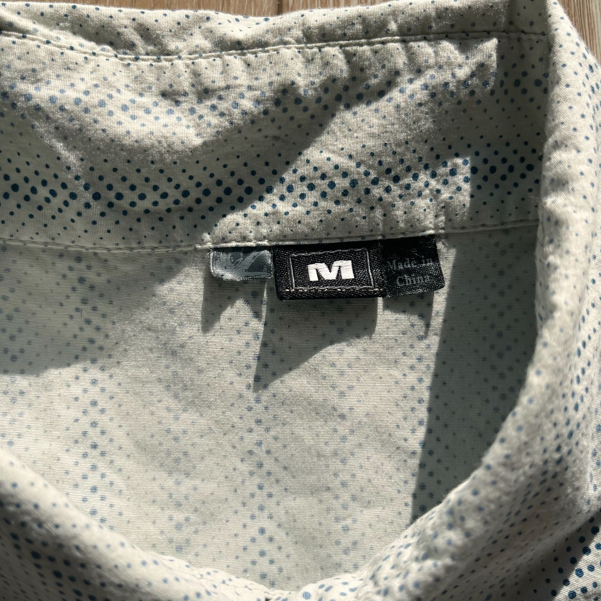 Oakley Men's Short Sleeve Button-Down Shirt with Dot Pattern 5