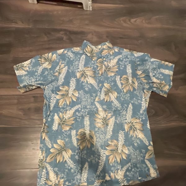 Reyn Spooner Men's Blue Tropical Floral Print Short Sleeve Button-Down Shirt