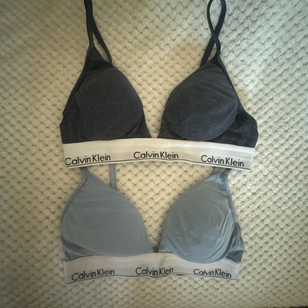 Lot. 2 Calvin Klein Modern Cotton Lined Removable Pad Triangle Wireless Bralettes QF5650