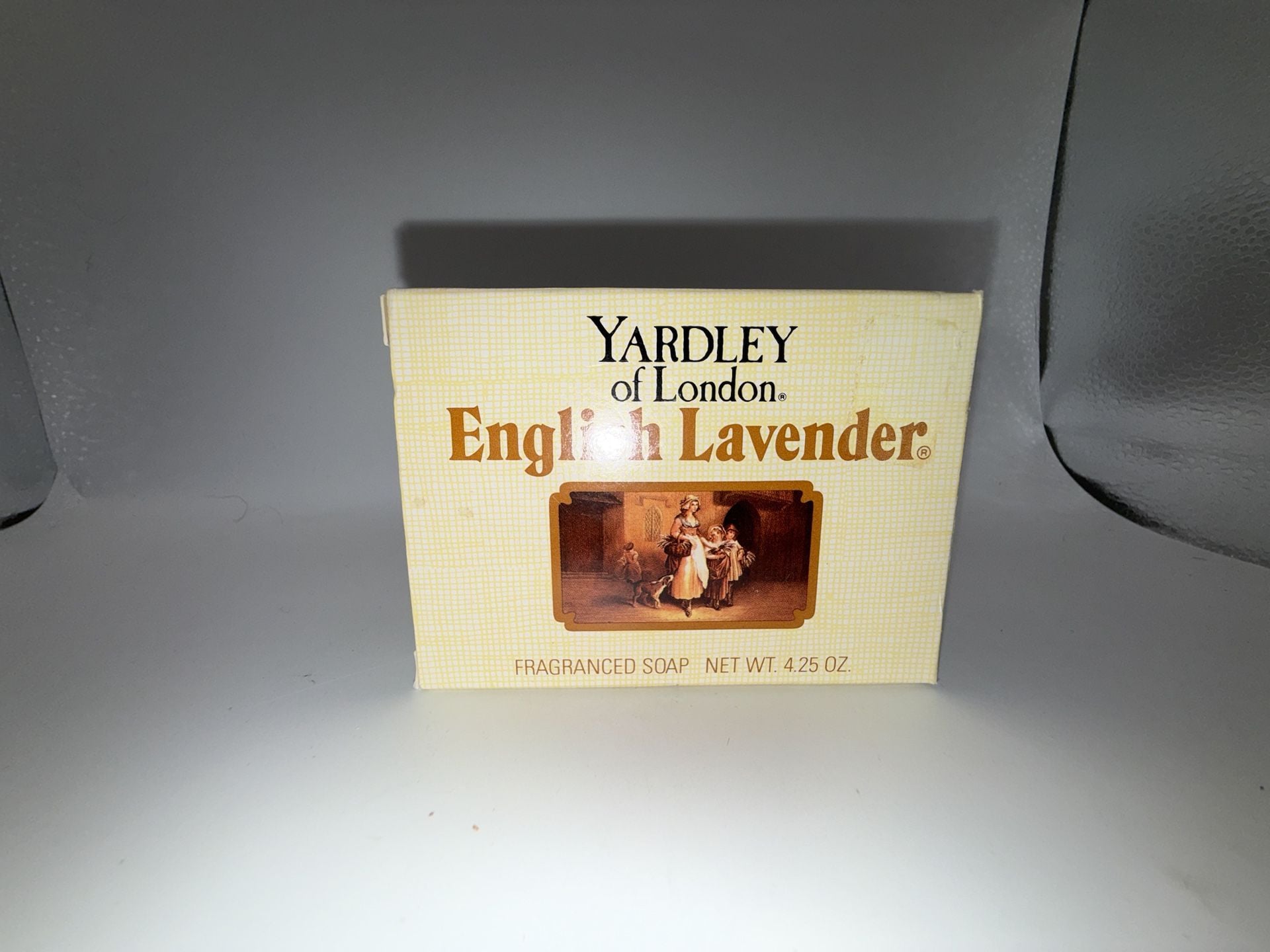 Vintage 1990 Yardley of London English Lavender Fragranced Bar Soap 4.25 oz 1