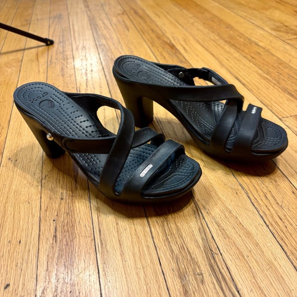 Crocs Women's Cyprus IV Heel Sandals