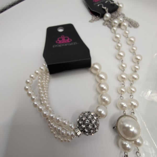 Paparazzi Show Them The DIOR Faux Pearl & Rhinestone Ball Necklace and Bracelet