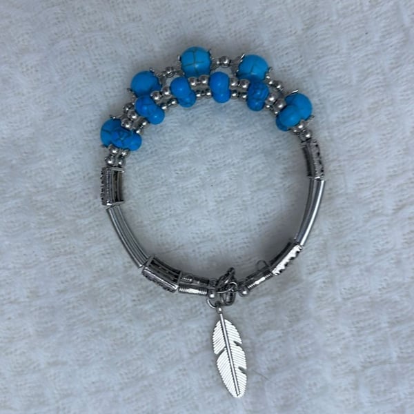 Western Style Tri-strand Turquoise Colored Beaded Bracelet