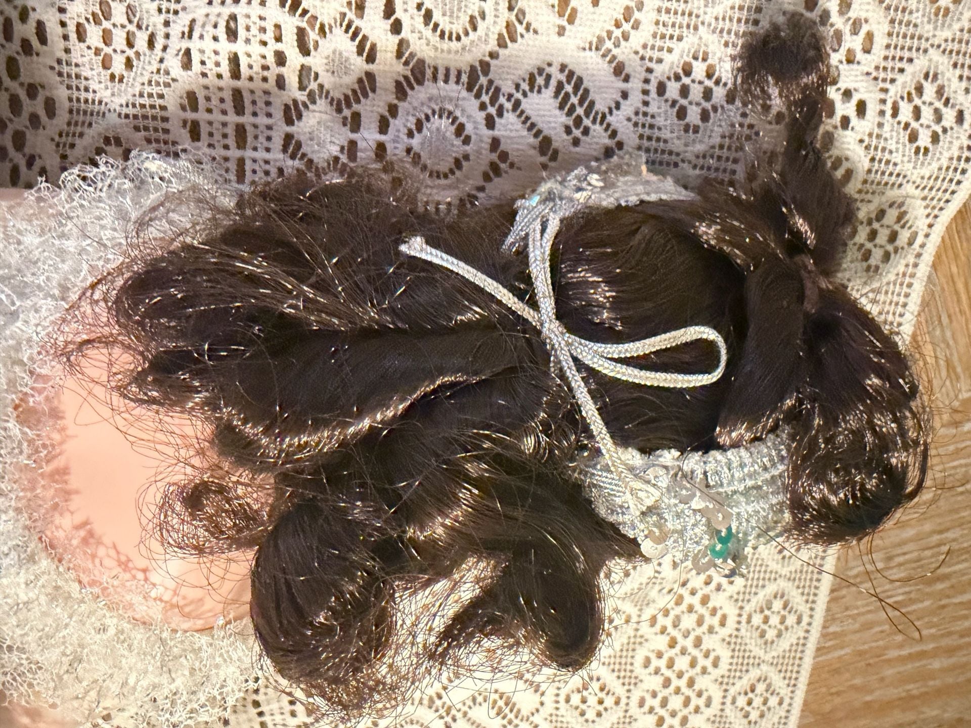 Vintage Madame Alexander Elise Doll in Silver Ballerina Gown 9
