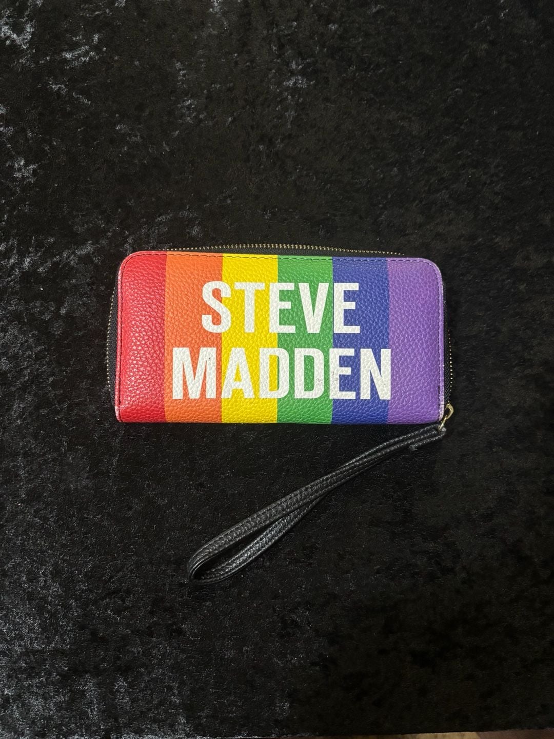 Steve Madden Rainbow Pride Zip-Around Wallet Wristlet 2
