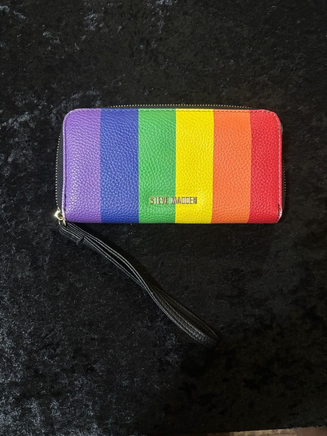 Steve Madden Rainbow Pride Zip-Around Wallet Wristlet 3