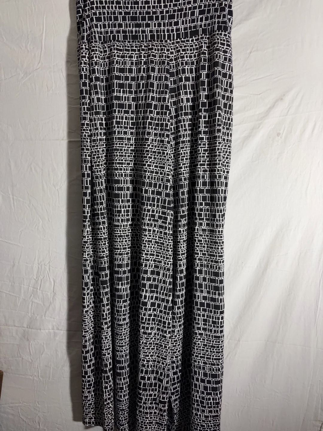 New Directions Women's Black and White Geometric Print Elastic Waist Wide Leg Pants 4
