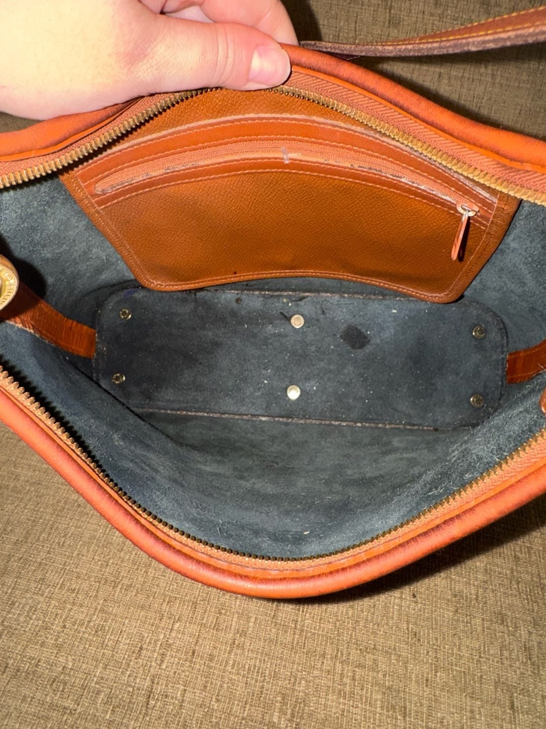 Vintage Dooney & Bourke All Weather Leather Hobo Shoulder Bag 13