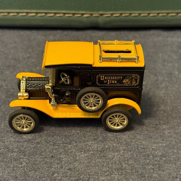 University of Iowa Hawkeyes Diecast 1923 Ford Model T Coin Bank