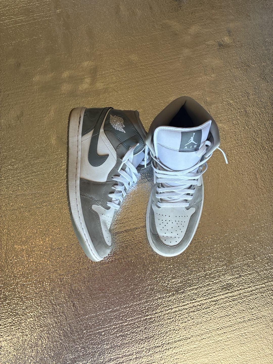 Air Jordan 1 Mid SE White/Cool Grey-Medium Grey (HF3216-100) 3