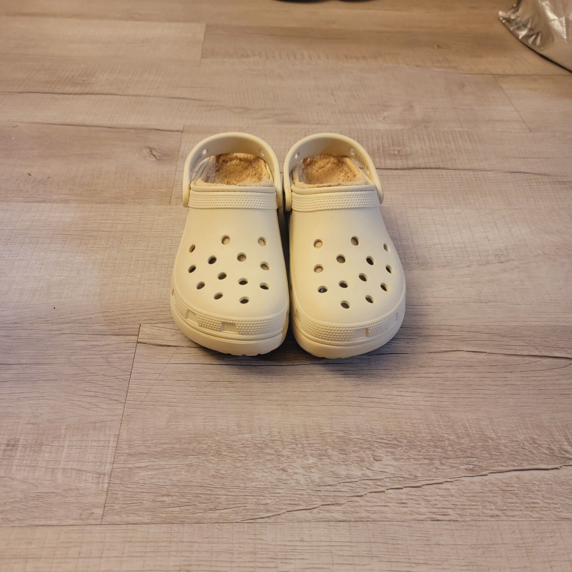 Crocs Classic Lined Clog in Bone 1