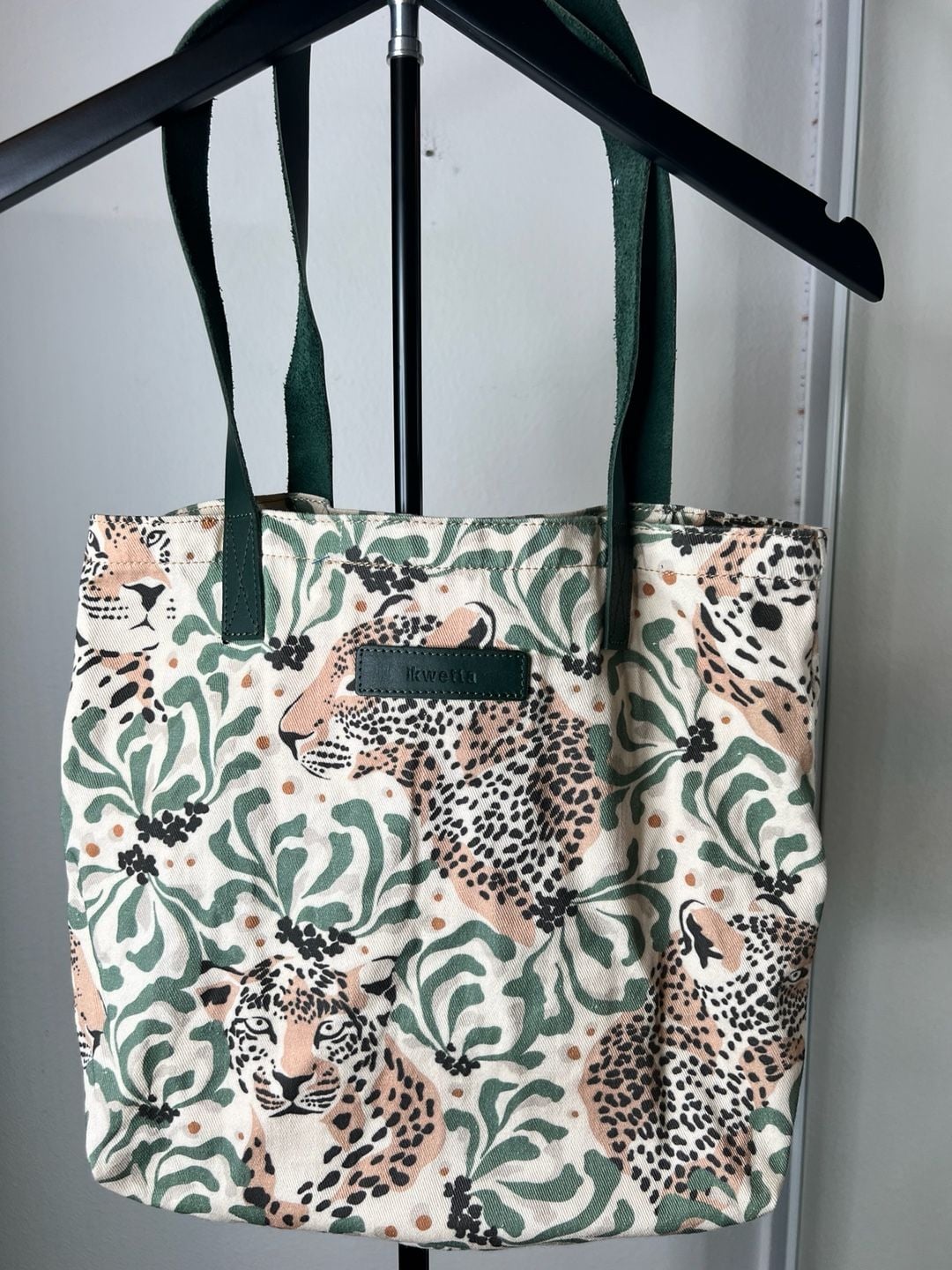 Ikwetta Leopard Print Canvas Tote Bag with Green Handles 2